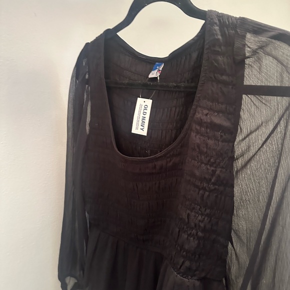 Dress - Picture 8 of 9